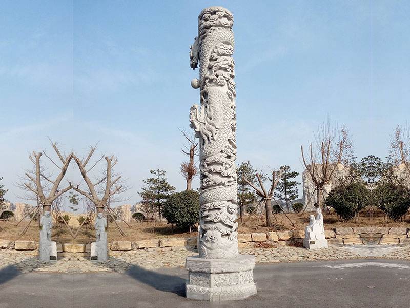 石雕盤龍柱
